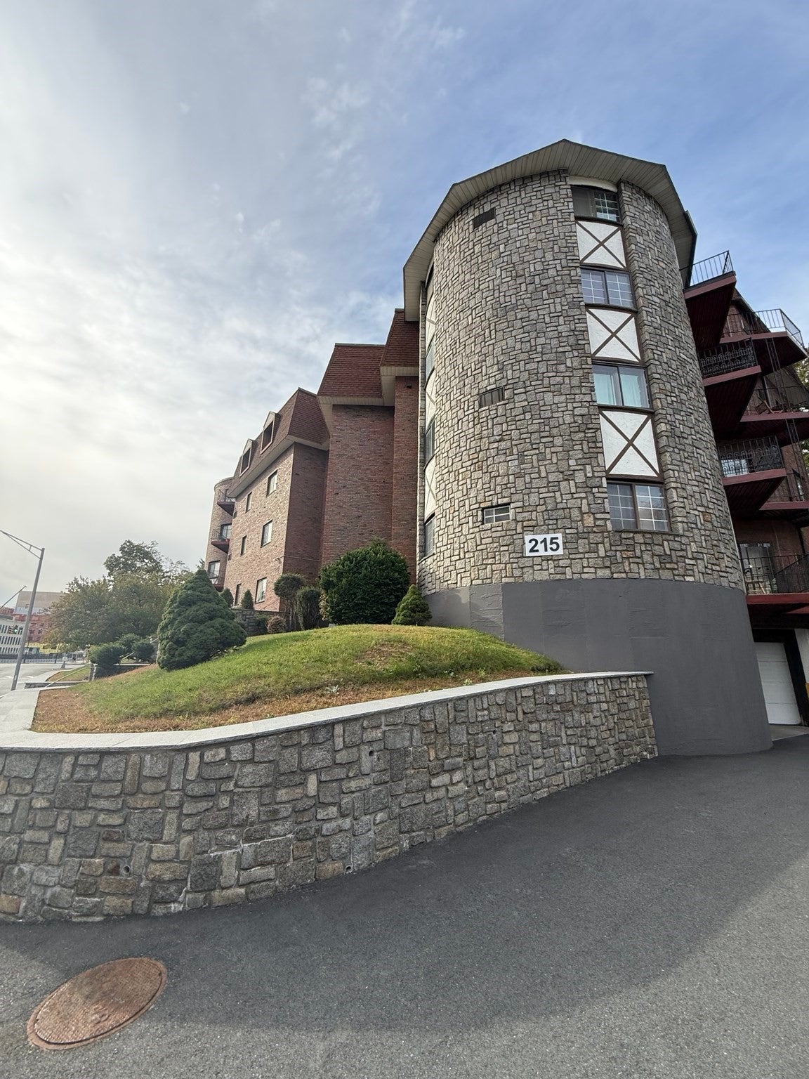 215 Thomas Burgin Parkway 25