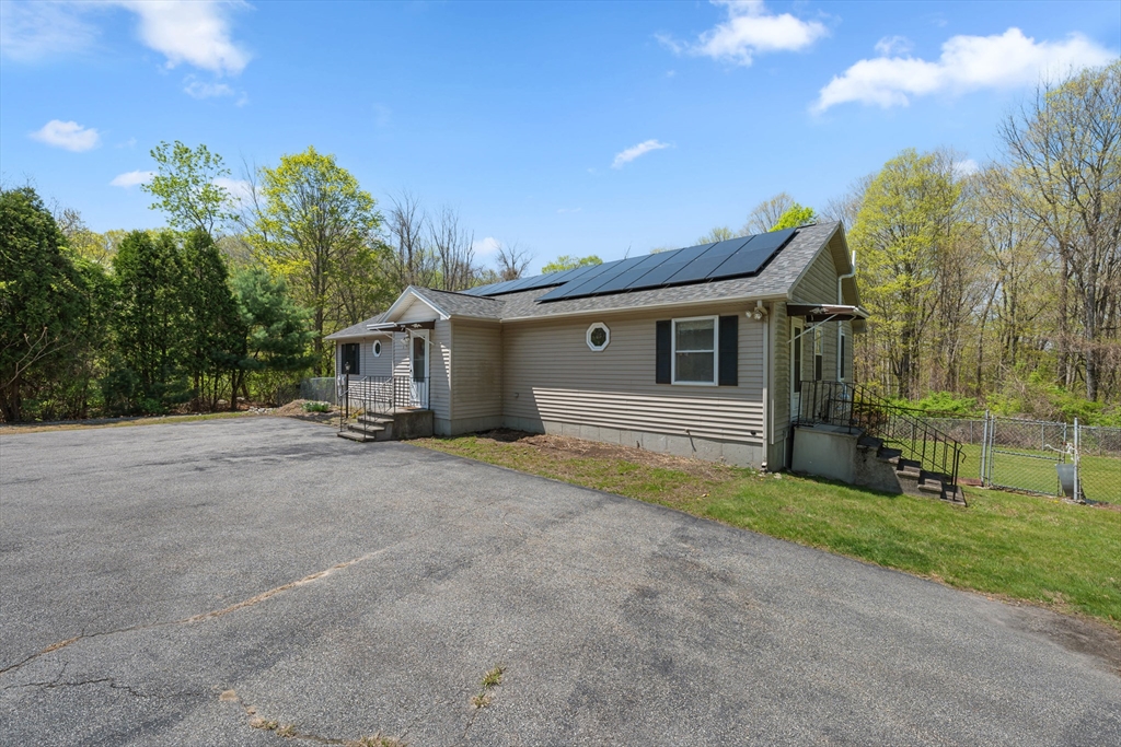 1 Woodmere Rd
