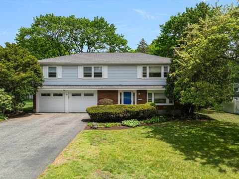 13 Angelica Dr Framingham MA 01701
