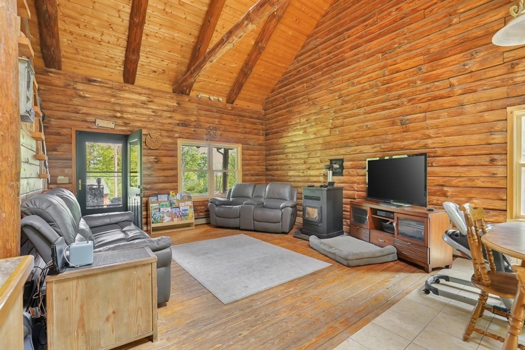 41 Woronoco Rd, Blandford, MA Photo #4