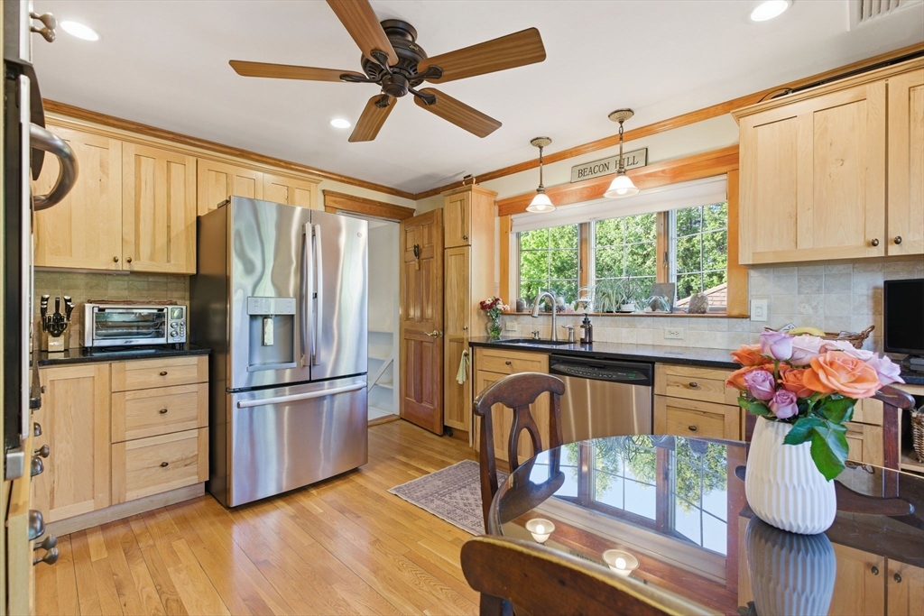 181 Franklin St, Stoneham, MA Photo #14