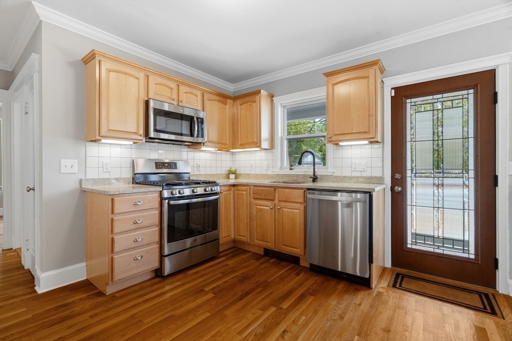 460 Baker Street, Boston, MA Photo #21
