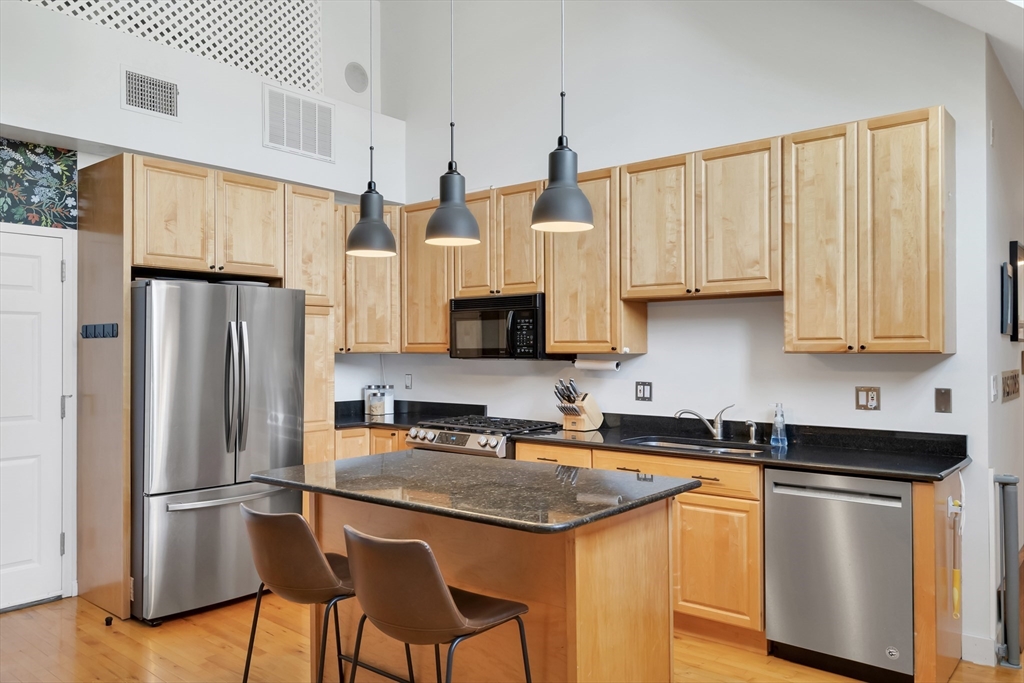 441 Washington Ave 306