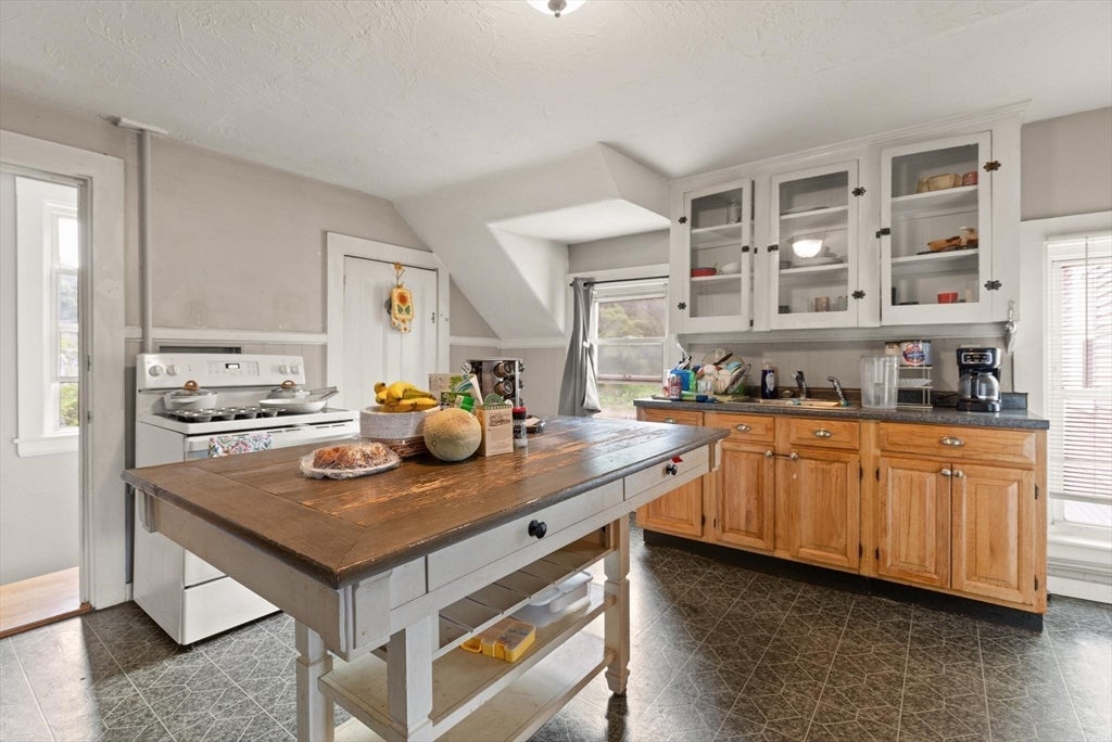 97 E Central St, Franklin, MA, 97 E Central St, Franklin, MA Photo #23
