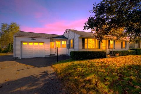 56 Taft St Agawam MA 01030