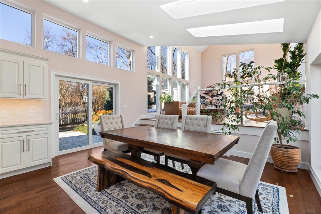 27 Broad Cove Rd