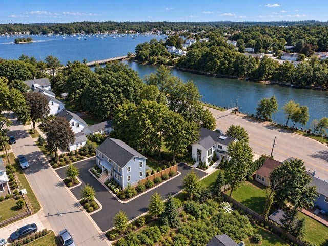 27 Broad Cove Rd, Hingham, MA, 27 Broad Cove Rd, Hingham, MA Photo #42