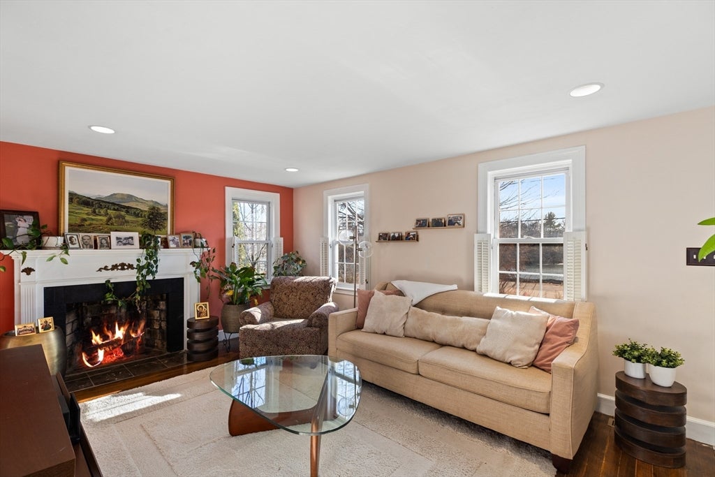 27 Broad Cove Rd, Hingham, MA Photo #12