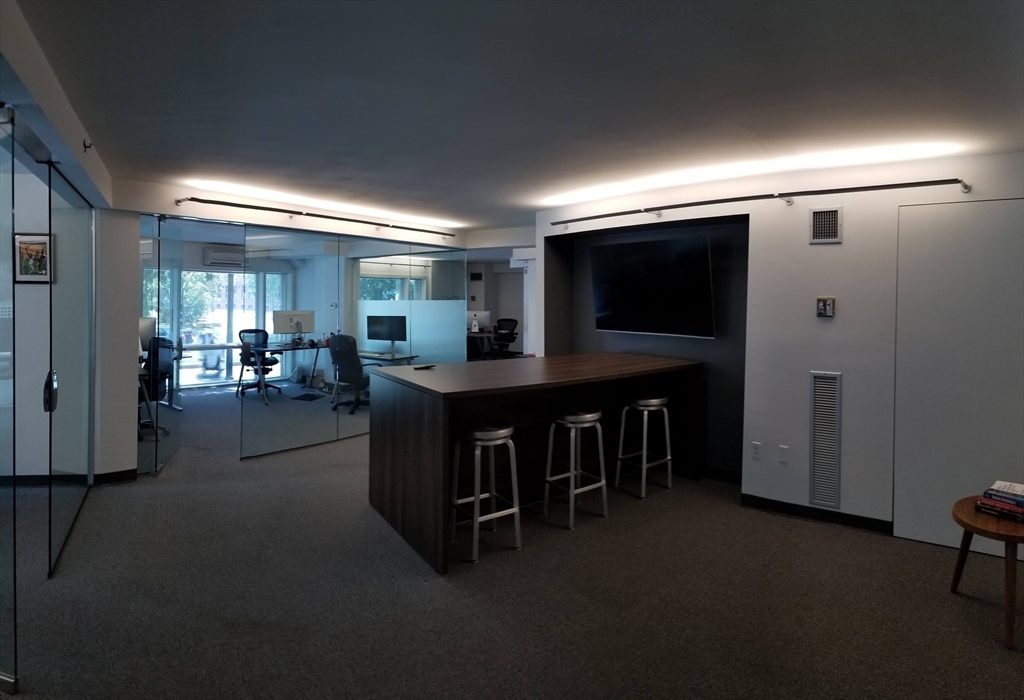 10 Rogers St 120+121