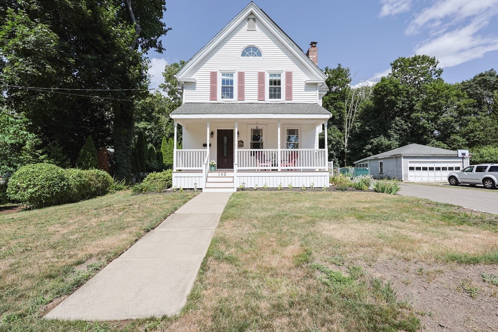 182 Center St