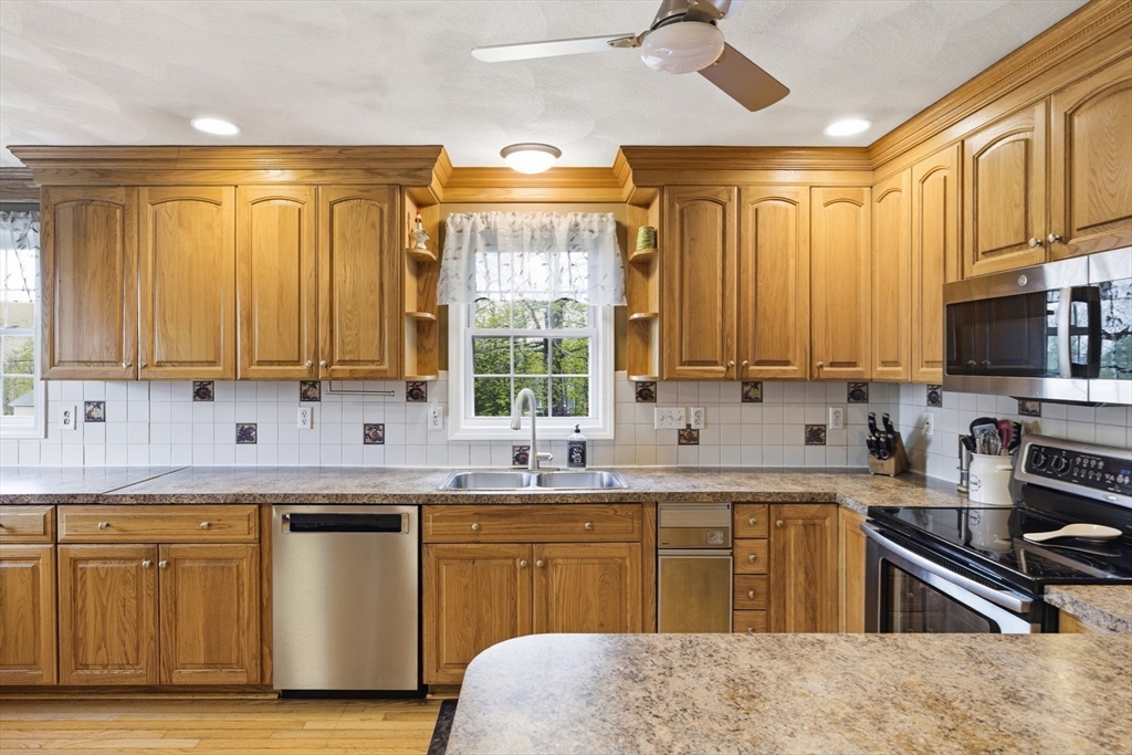 99 Burlingame Rd, Smithfield, RI Photo #15