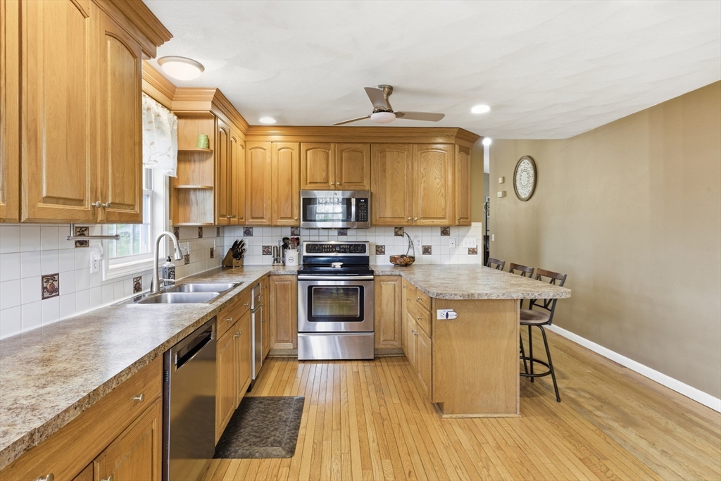 99 Burlingame Rd, Smithfield, RI Photo #14
