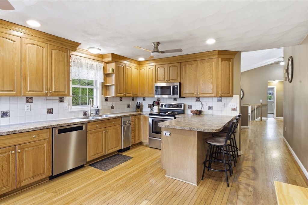 99 Burlingame Rd, Smithfield, RI Photo #13