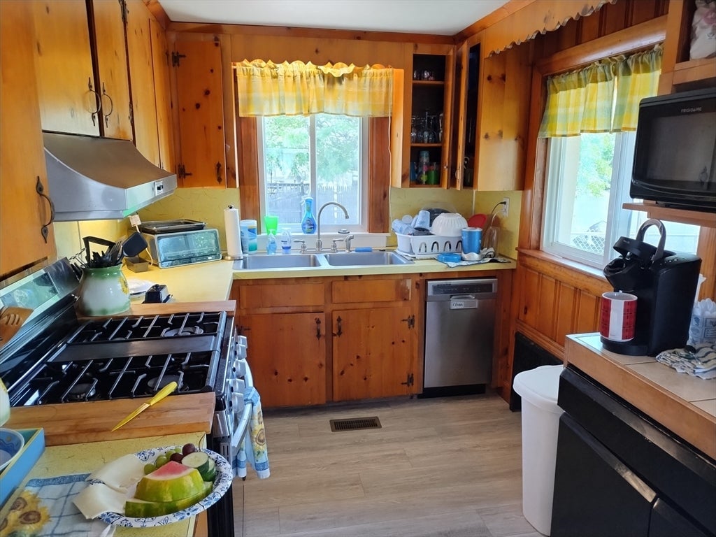 29 5th Rd (Winter Rental) Rd, Marshfield, MA Photo #4