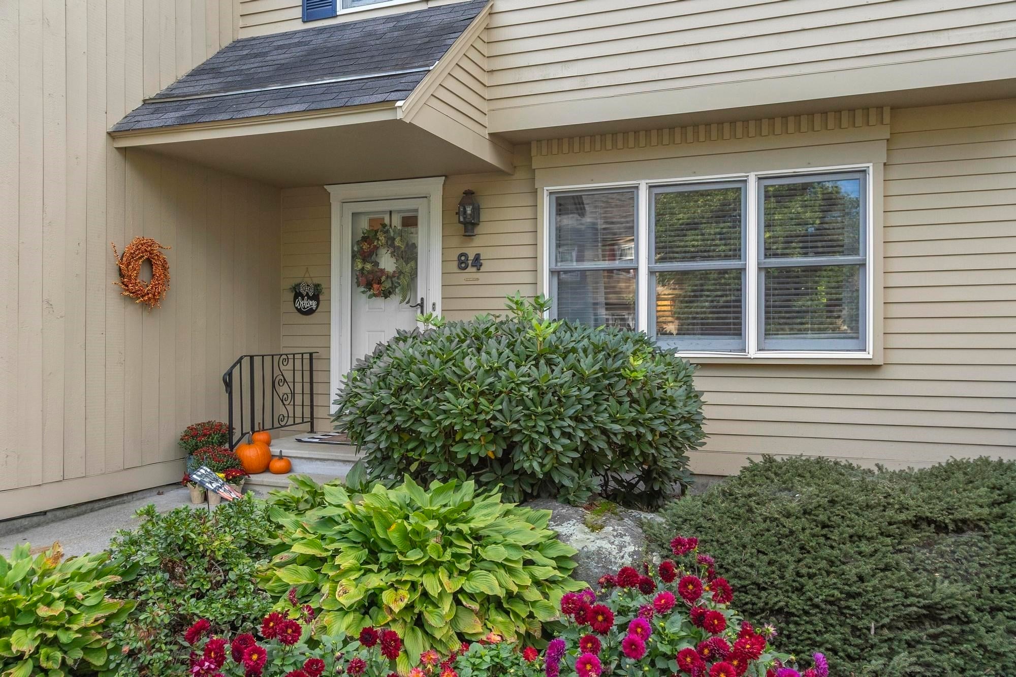84 Waterford Dr #84, Worcester, MA, 84 Waterford Dr #84, Worcester, MA Photo #1