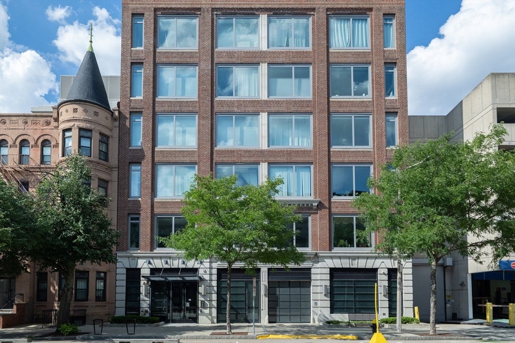 Photo of 43 Westland Ave, Boston, MA