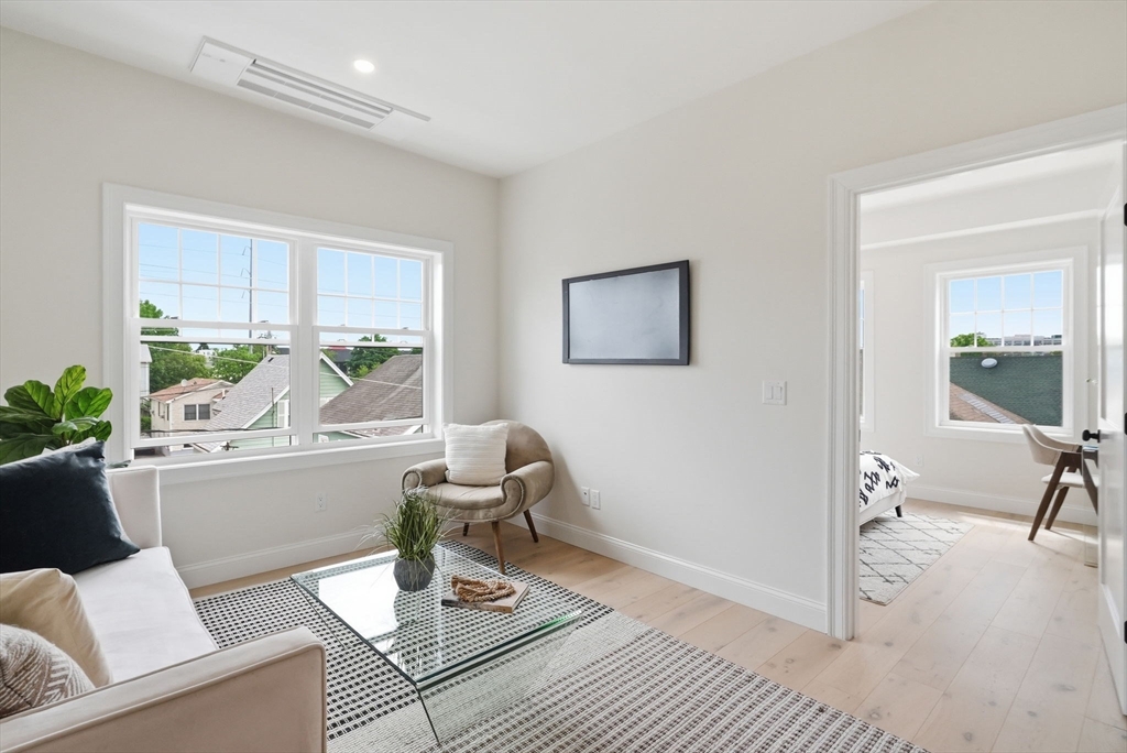 66 Tileston St 9