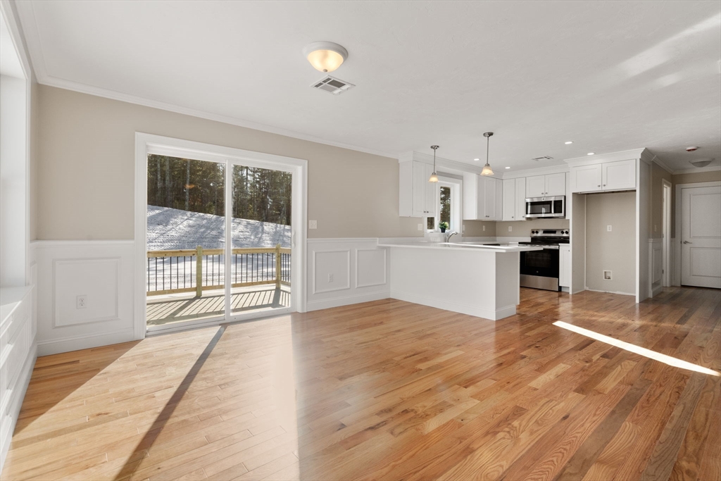 77 Minot Ave