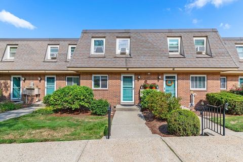 11 Walcott Valley Dr 11 Hopkinton MA 01748