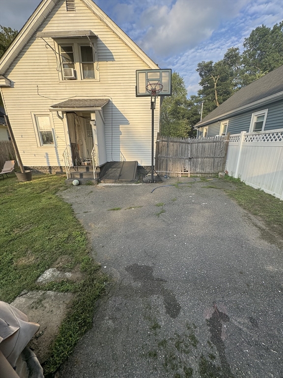 21 Fullerton St