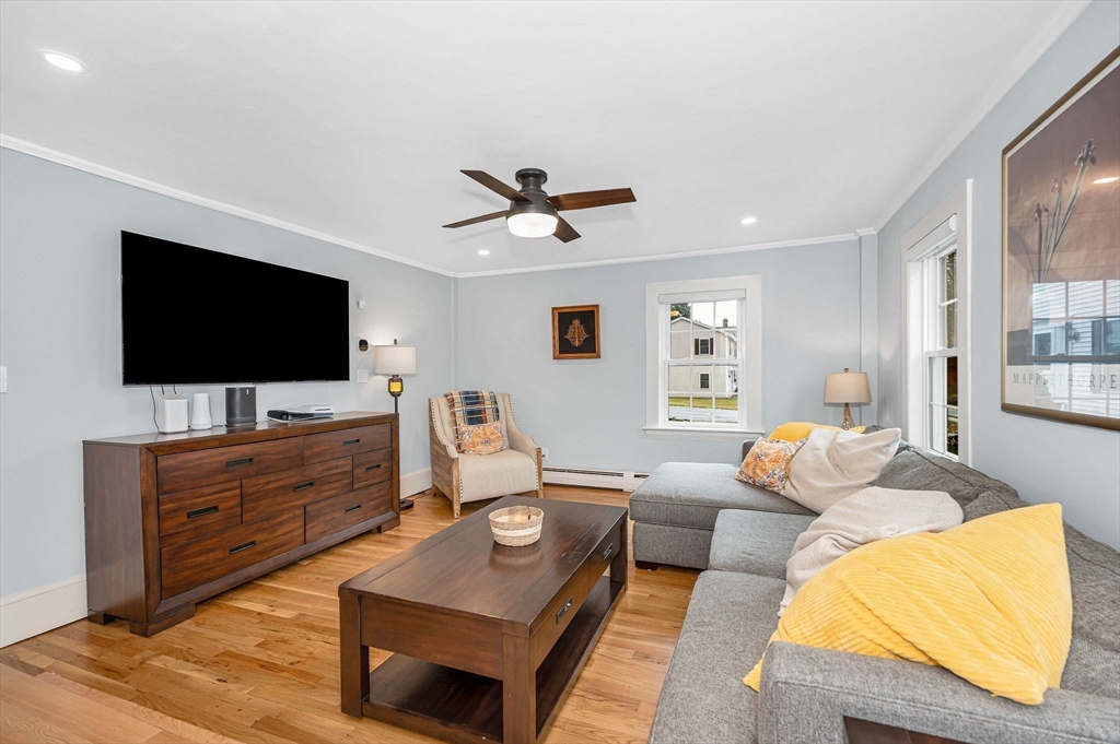 33 Upland St 33