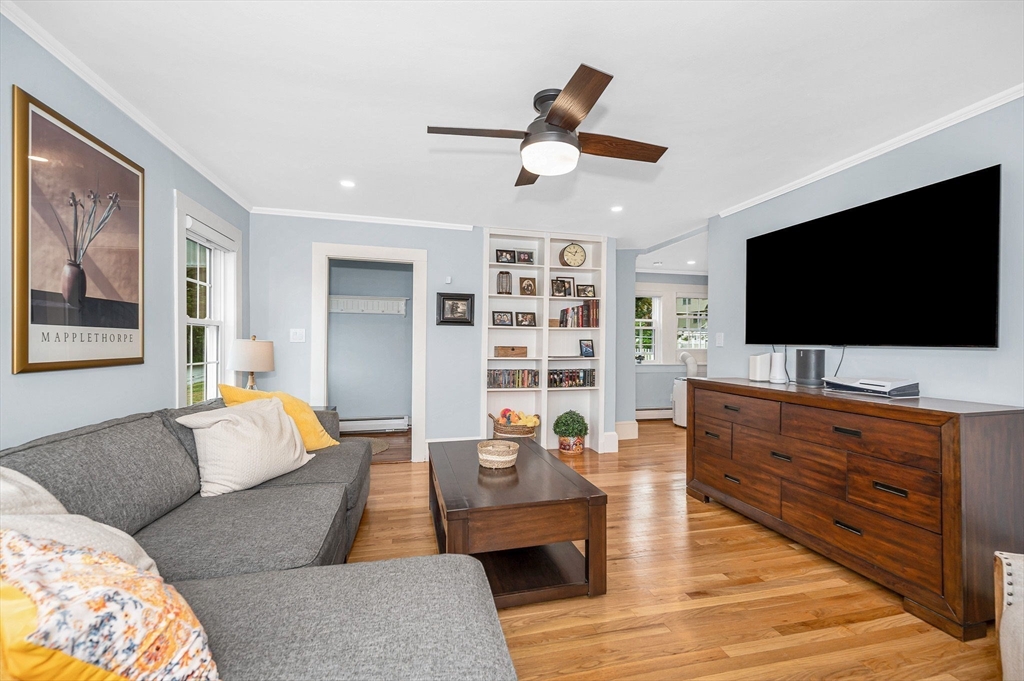 33 Upland St 33