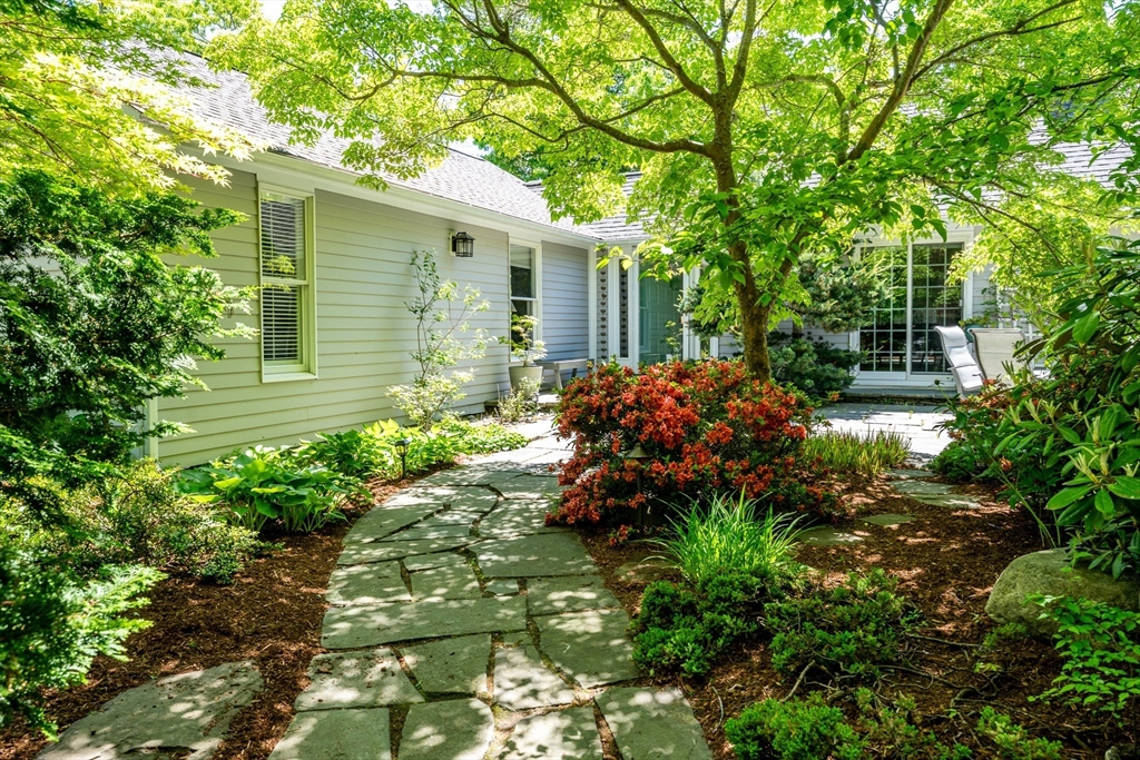 96 Greensward Rd