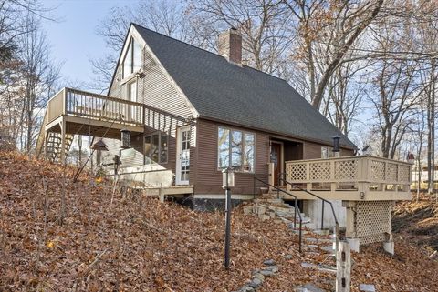 871 Pleasant St Leominster MA 01453