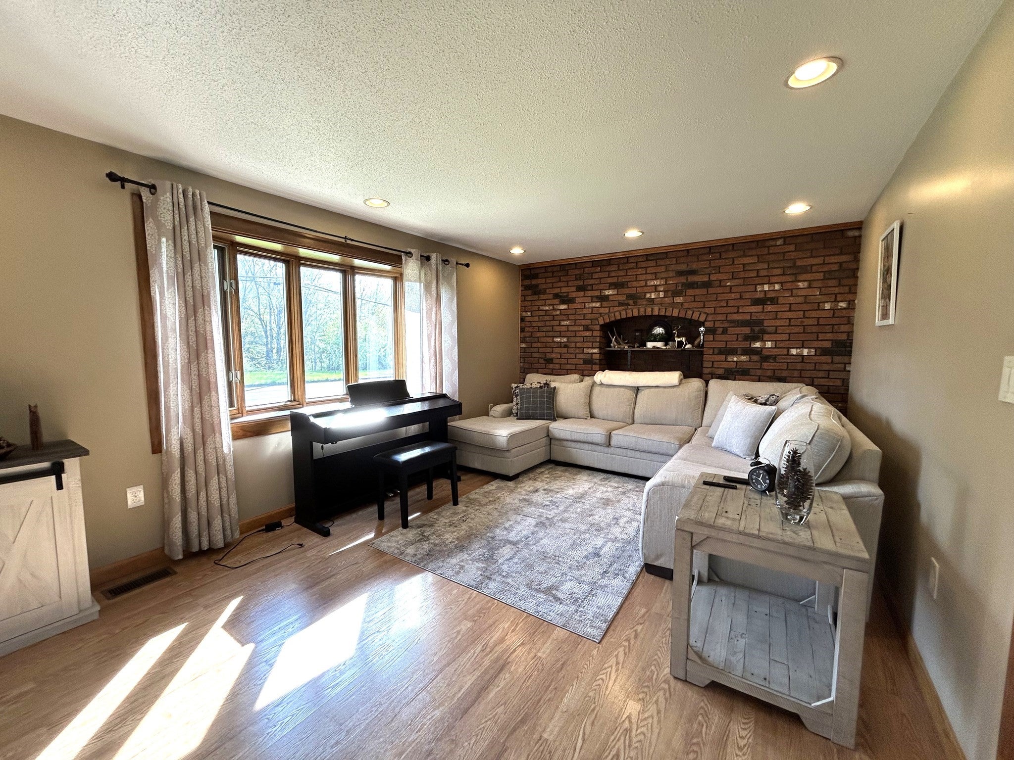 281 Abbe Rd, Enfield, CT Photo #16