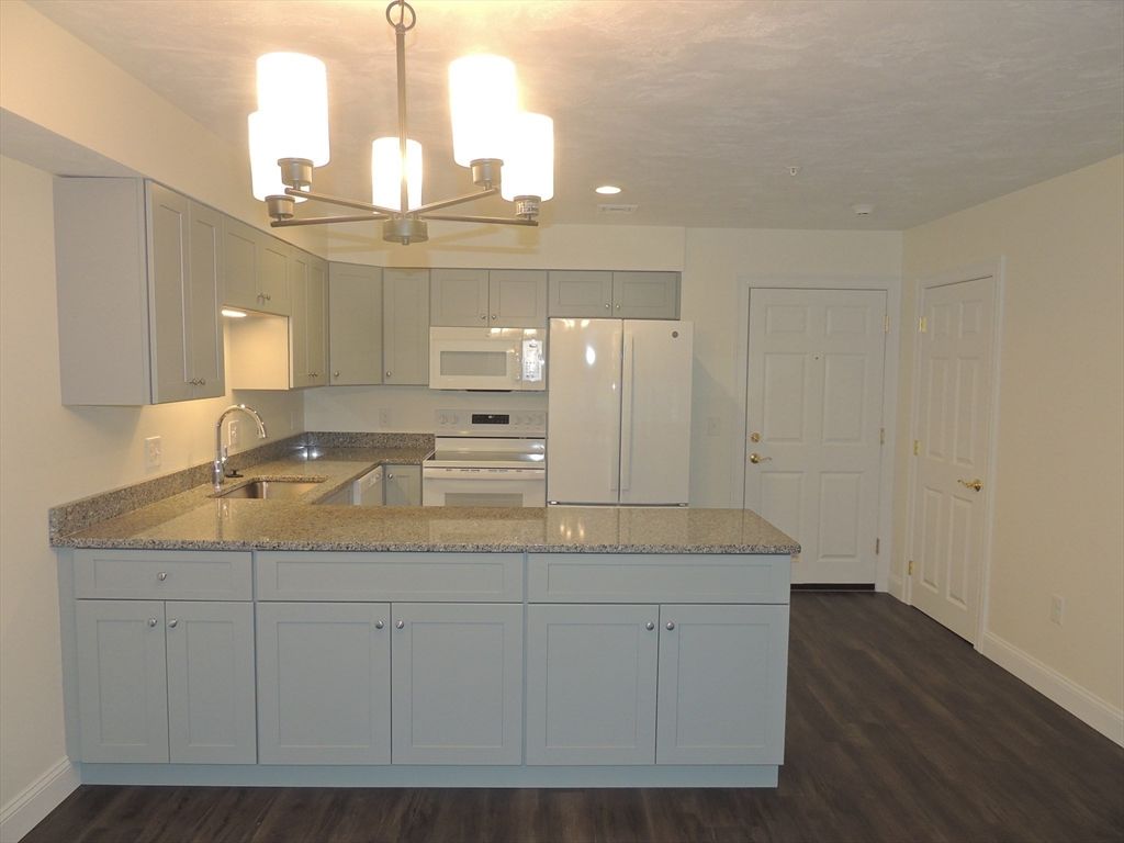 Photo of 28 Greenleaves Drive #804, Amherst, MA 01002 (MLS # 73504317)