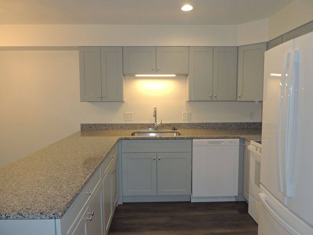 Photo of 28 Greenleaves Drive #804, Amherst, MA 01002 (MLS # 73504317)