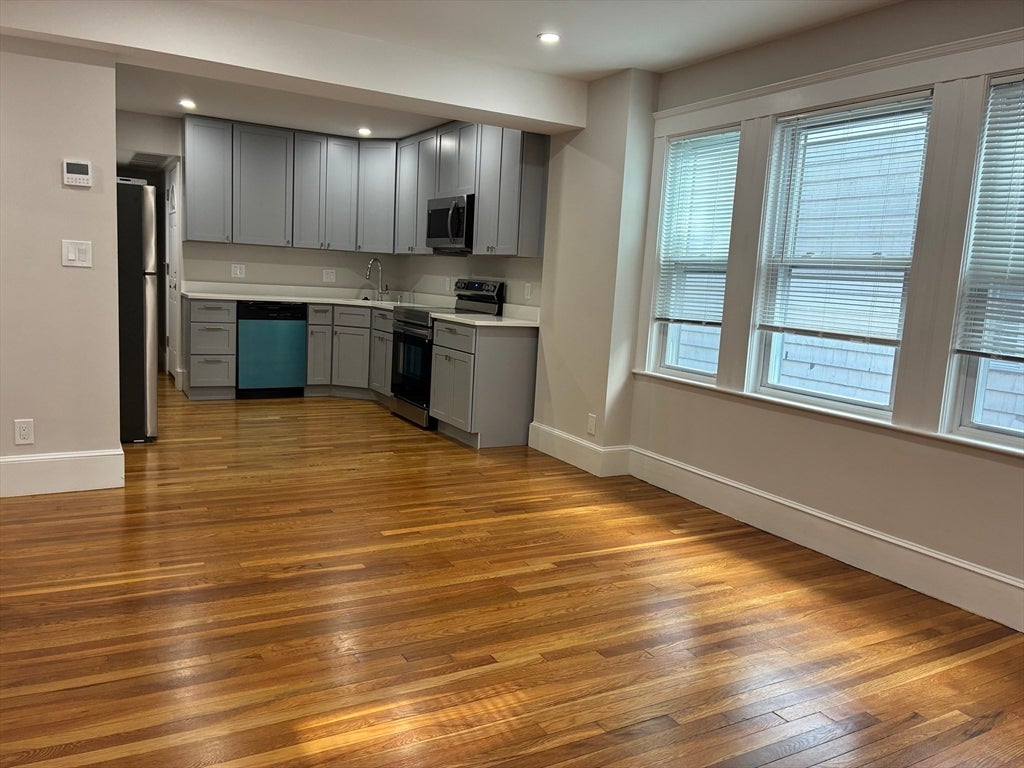 122 Buttonwood ST #2, Boston, MA, 122 Buttonwood ST #2, Boston, MA Photo #2