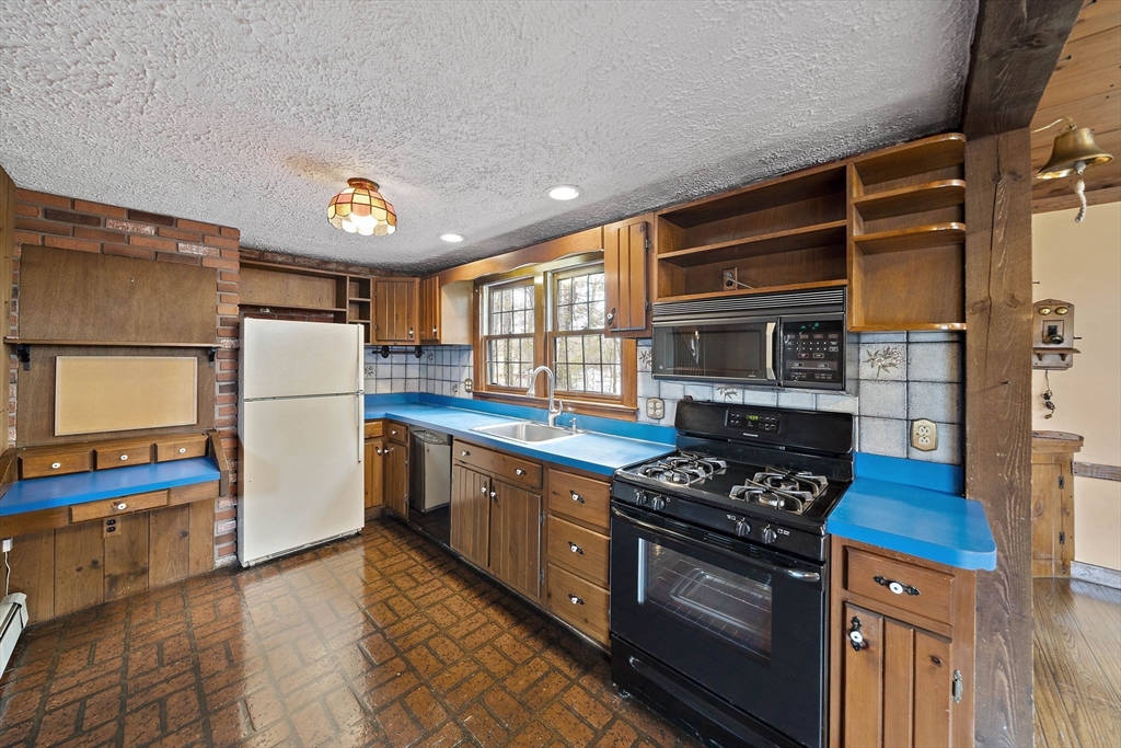 61 Belmont St