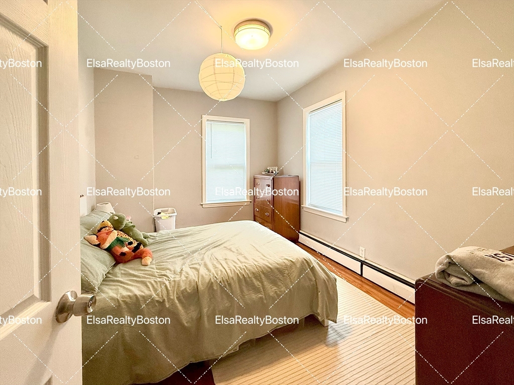 6 Reed Ct R1