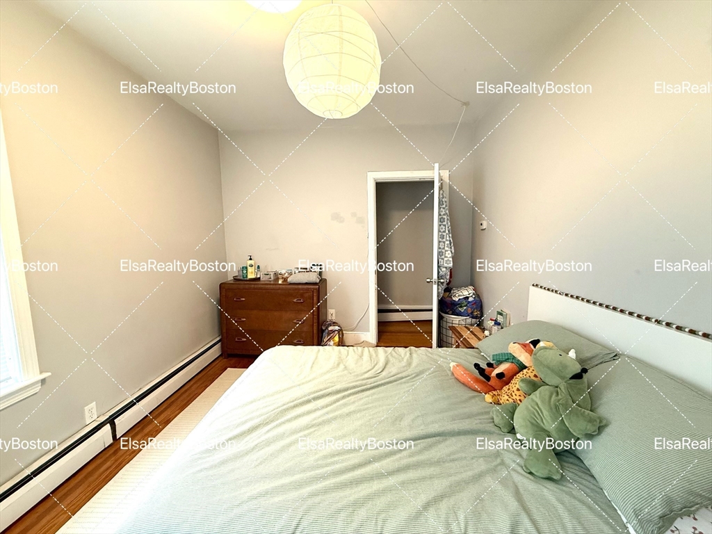 6 Reed Ct R1