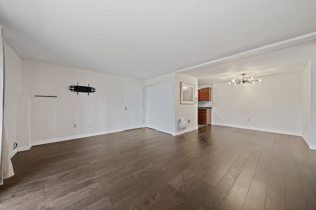 15 Village Rock Ln 2