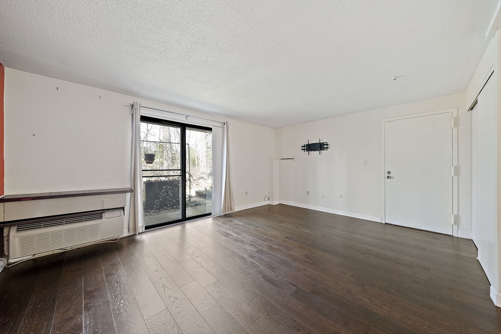 15 Village Rock Ln 2