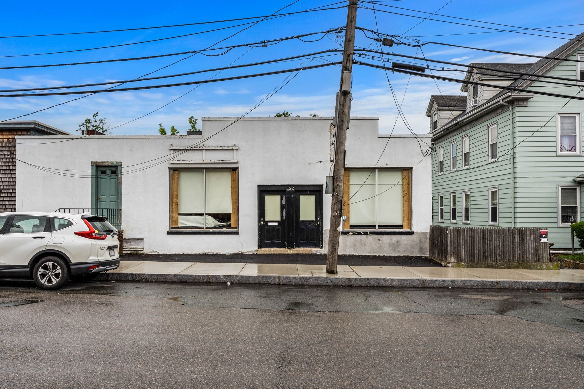 66 Loring Ave