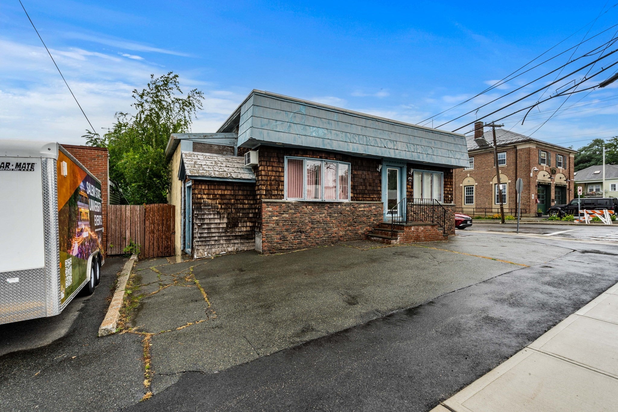 66 Loring Ave