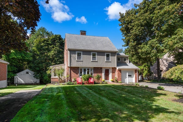 139 WEBSTER ST, NEEDHAM HEIGHTS, MA 02494 - Image b82fa4fa6da7a8a70f9ca37083990ee9/3102820158