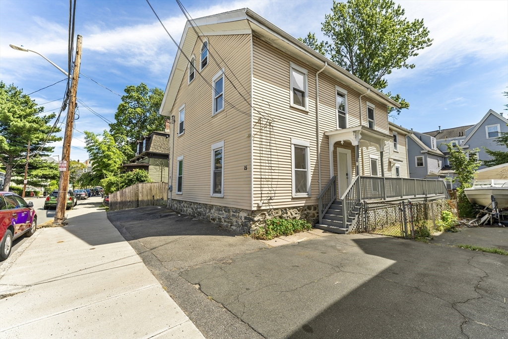 15-17 Barrett St