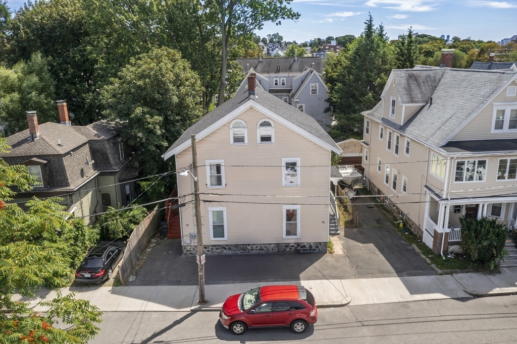 15-17 Barrett St