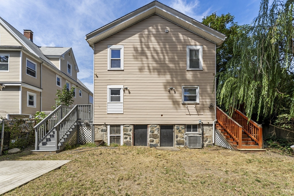 15-17 Barrett St