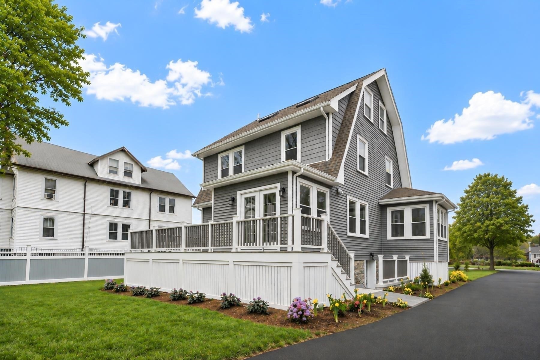 329 Warren ST, Waltham MA 02453