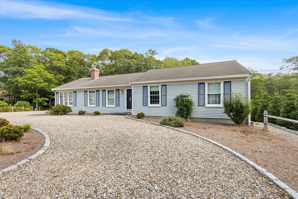 4 Landing Ln