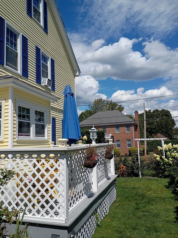 333 Langley St.