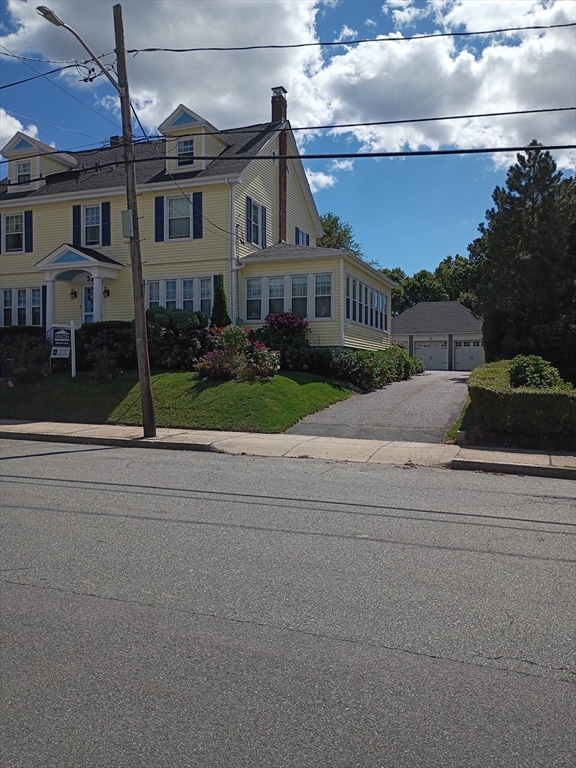 333 Langley St.
