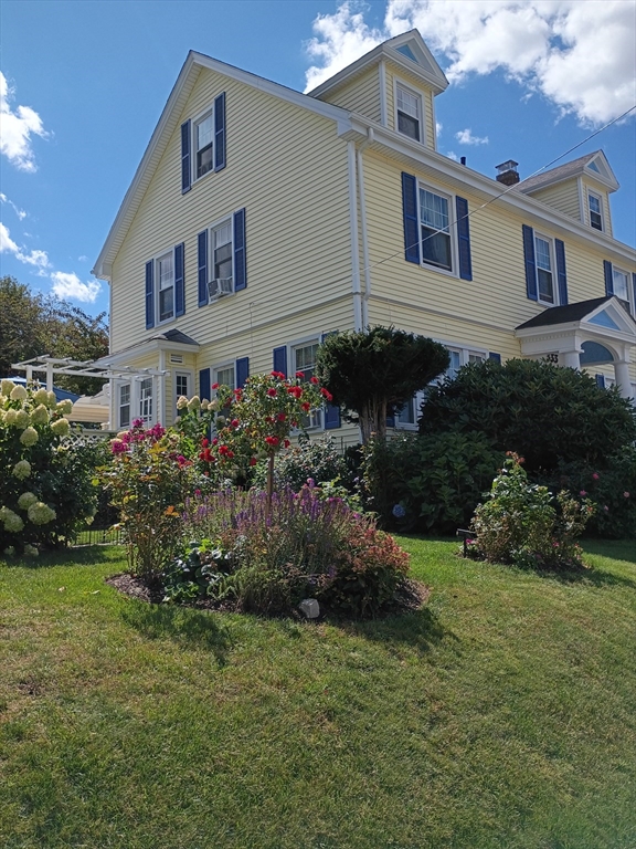 333 Langley St.