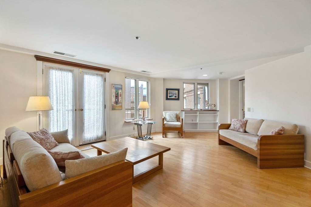 100 Fulton Street 4V