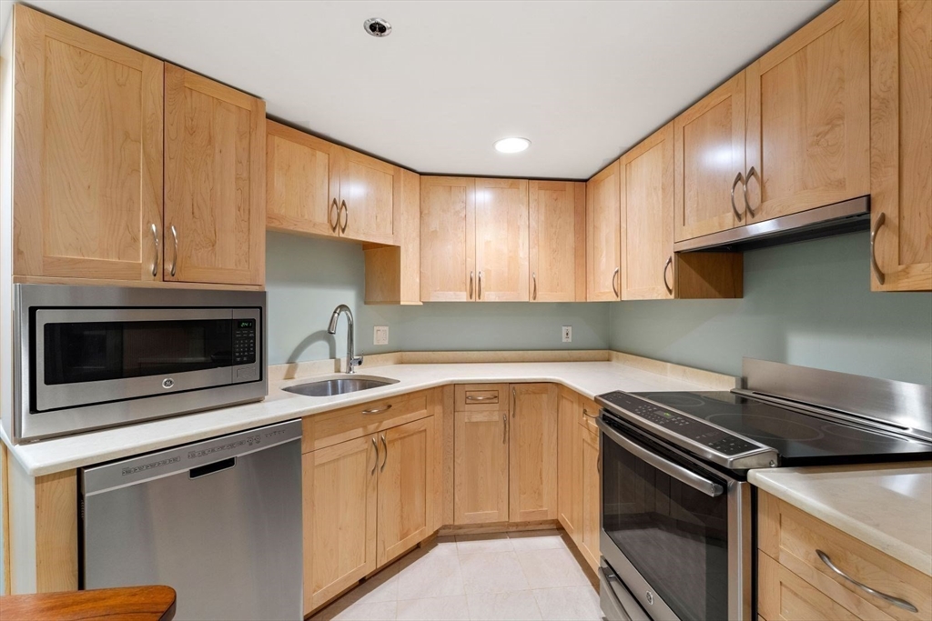 100 Fulton Street 4V